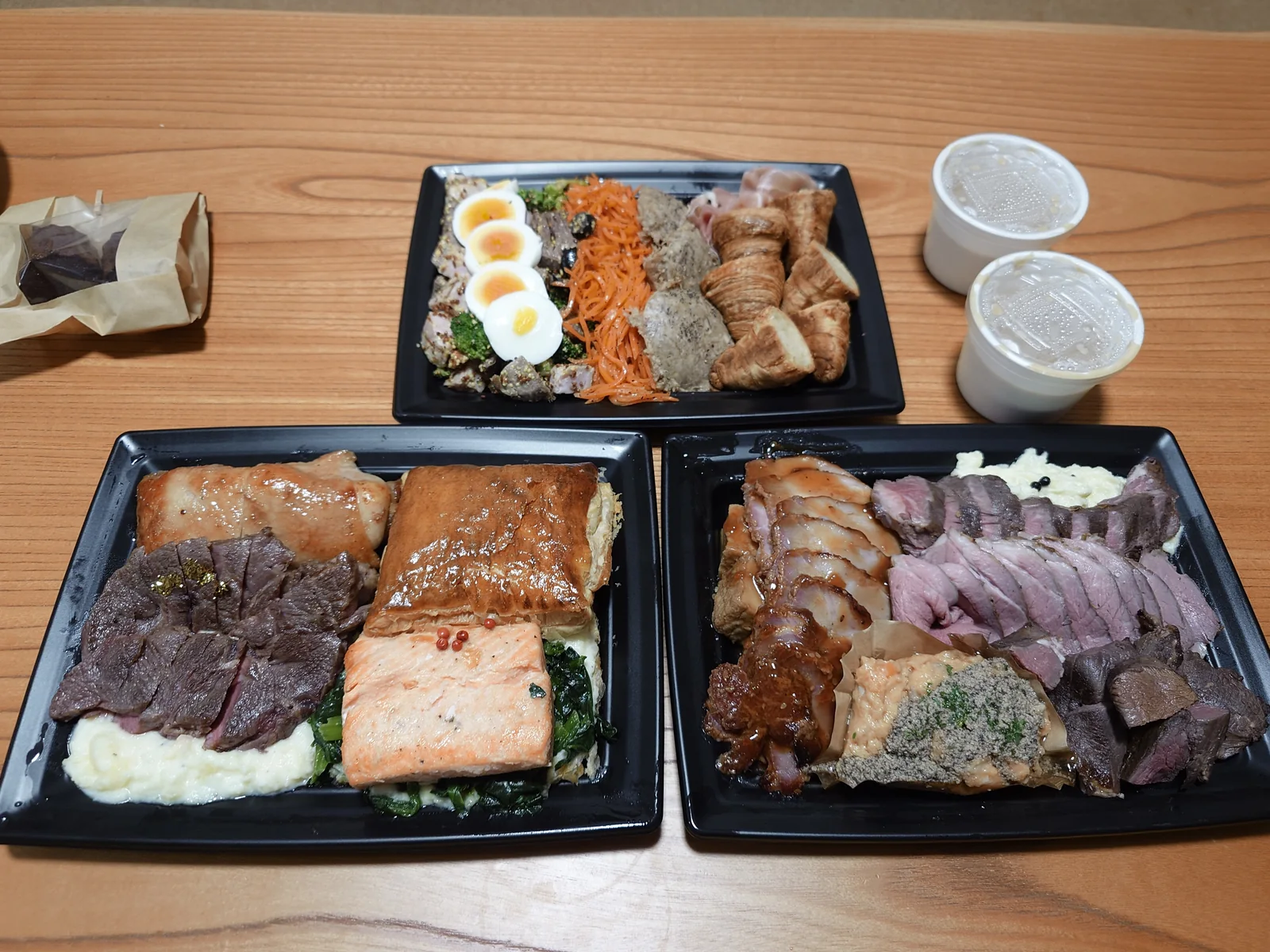 料理の詰め合わせの一例